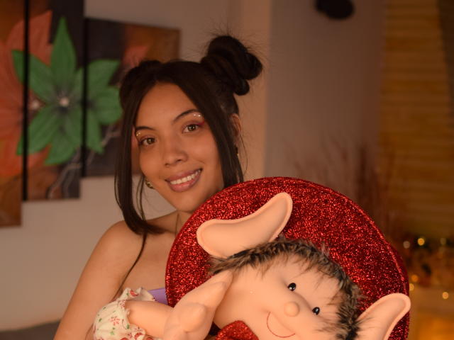 ZharickTina - Élő pornó és szexkamera - 14403462