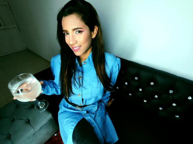 SophiiaEvans - Sexe cam en vivo - 14410014