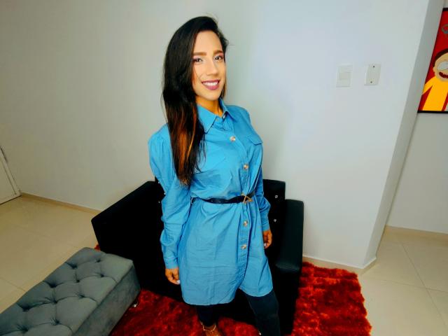 SophiiaEvans - Élő pornó és szexkamera - 14410030