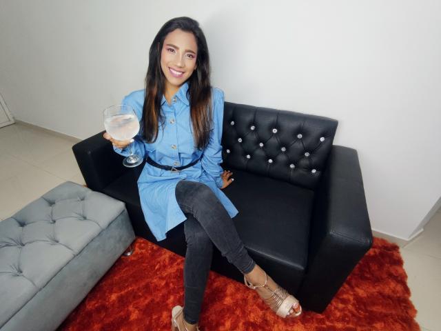 SophiiaEvans - Live porn &amp; sex cam - 14410186