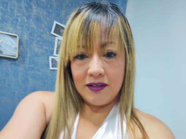 ChristinMoore - Live porn &amp; sex cam - 14433842