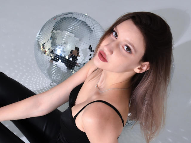 LucyArrow - Live porn &amp; sex cam - 14441610