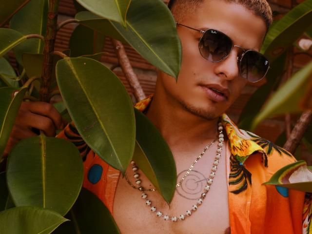 JohnyColer - Live sex cam - 14461926