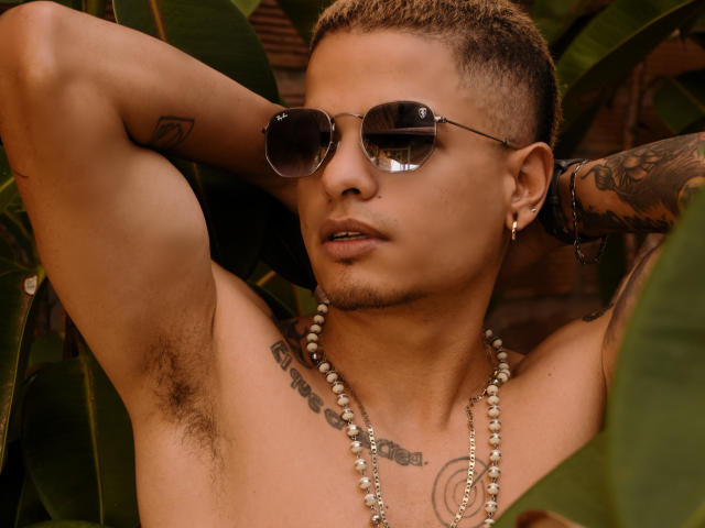 JohnyColer - Live sex cam - 14461930