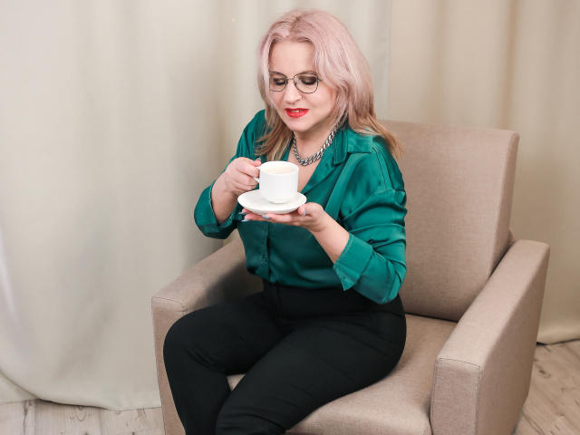 AvrilMiller - Sexe cam en vivo - 14512826