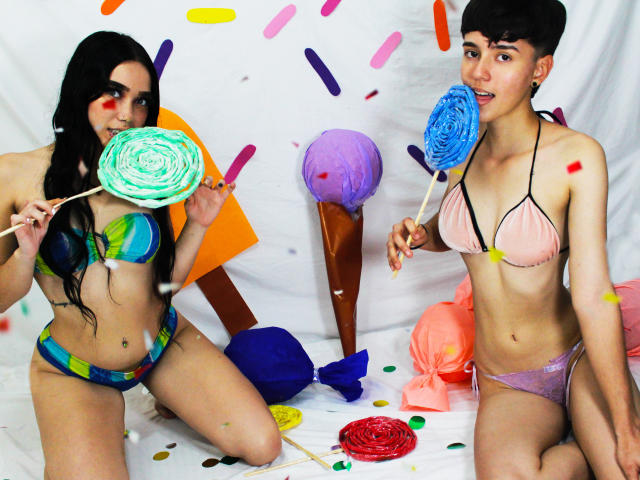 AmeliaAndAnais - Live sexe cam - 14513622