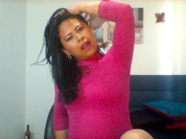 SalomeChaudeSexy - Live sex cam - 14562170