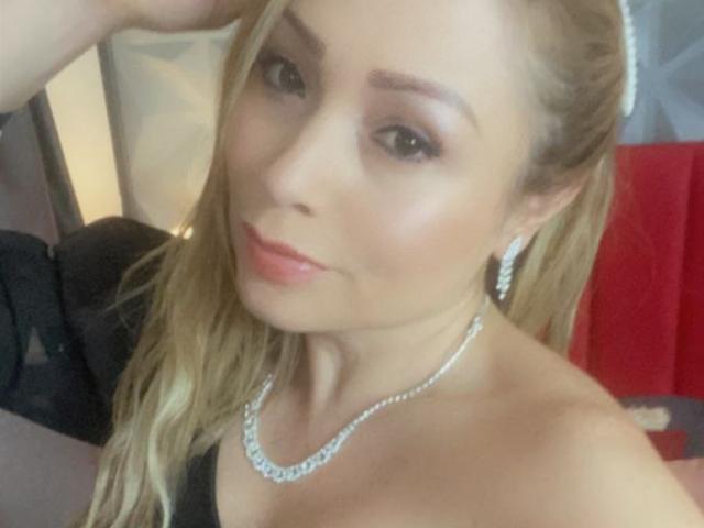 HollyMadisonn - Live porn &amp; sex cam - 14589390