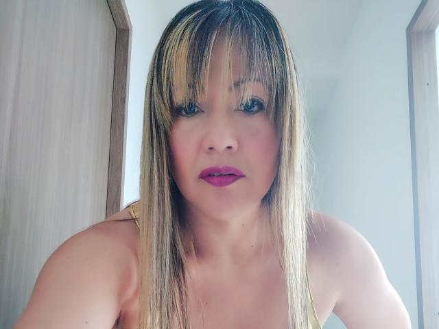 ChristinMoore - Live porn &amp; sex cam - 14594346