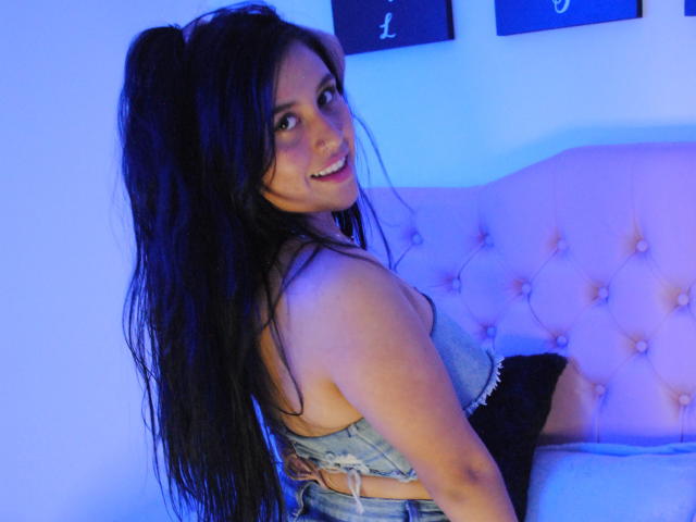 PerlaSweetBerry - Live porn &amp; sex cam - 14622098