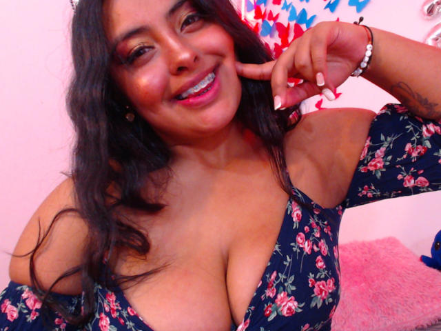 AngelaRoggers - Live porn &amp; sex cam - 14643570
