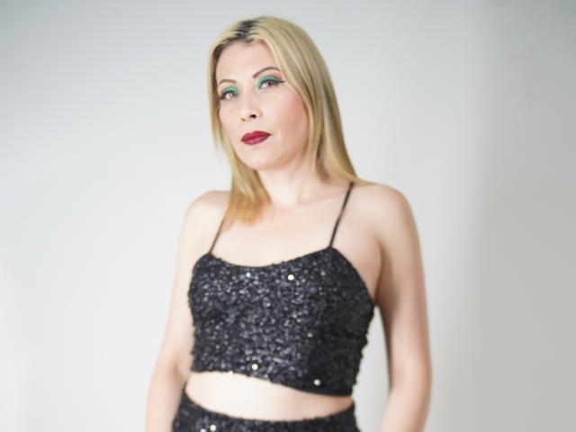 MiaLaurenty - Live porn &amp; sex cam - 14646574