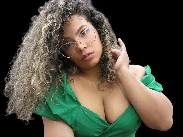 EbonyRose69 - Live sex cam - 14649302