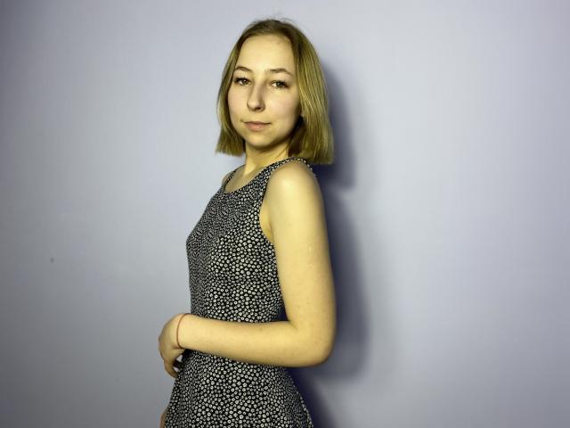 SoniaFugors - Élő pornó és szexkamera - 14650350