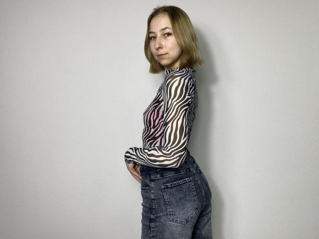 SoniaFugors - Élő pornó és szexkamera - 14650354