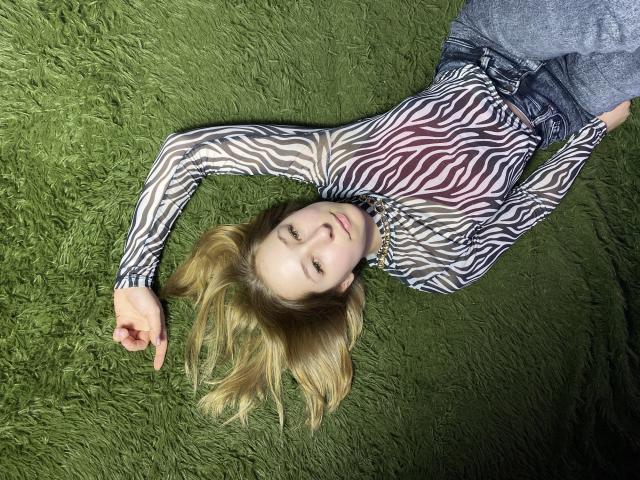 SoniaFugors - Live porn &amp; sex cam - 14650430