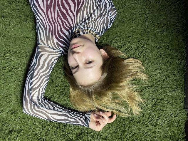 SoniaFugors - сексуальная веб-камера в реальном времени - 14650434