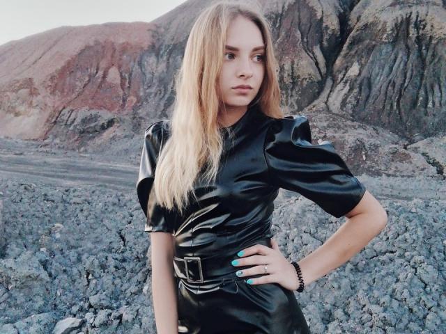 MissDi - сексуальная веб-камера в реальном времени - 14659526