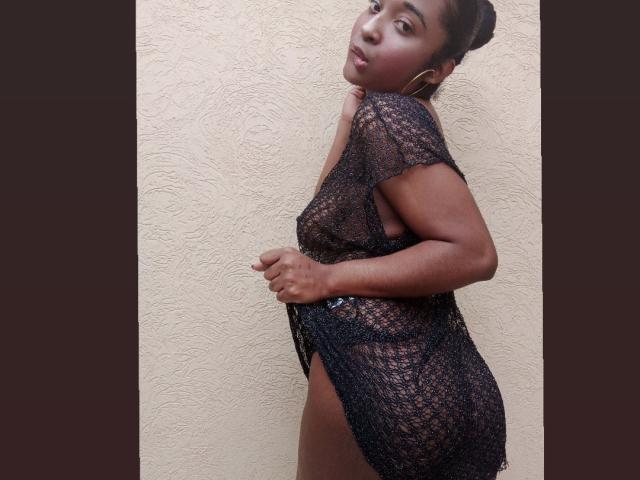 MelanyScoth - Élő pornó és szexkamera - 14663446