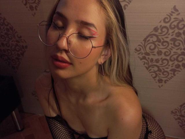 DaianaReynolds - Live porn &amp; sex cam - 14666770