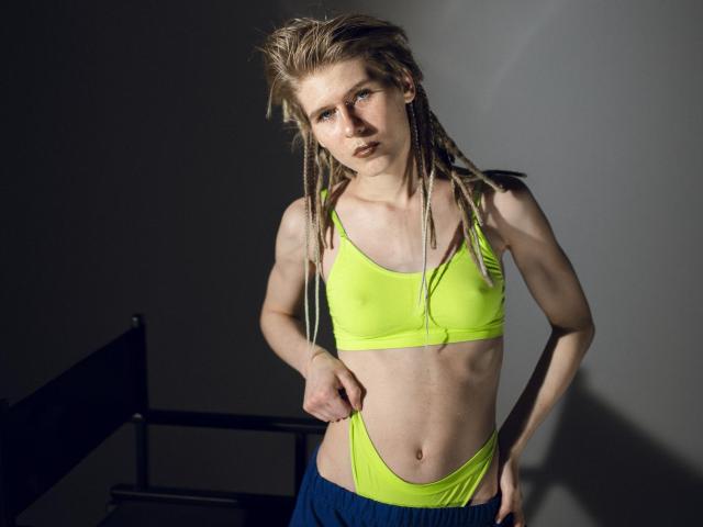 rokkidoll - Live sex cam - 14669350