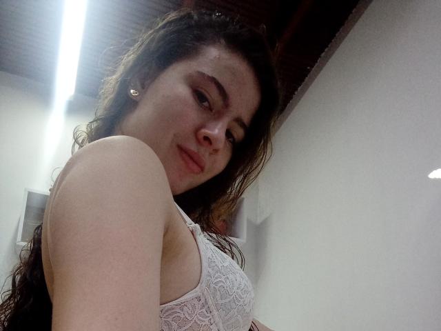 AprilEvanss - Live porn &amp; sex cam - 14672970