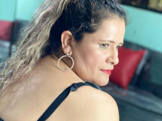 MonyHotBigTits - сексуальная веб-камера в реальном времени - 14676654