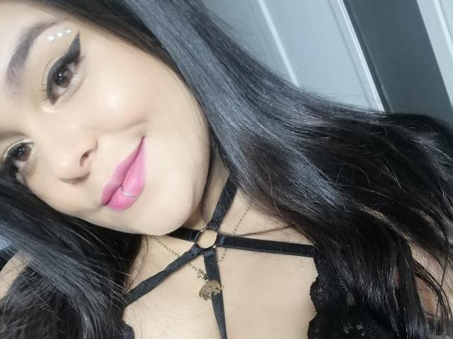 ElenaGommy - Live porn &amp; sex cam - 14682910