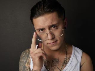 AlissonHardin - Sexe cam en vivo - 14707322