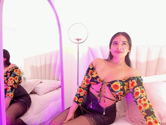 EmilyJensenn - Porno na żywo i seks kamera - 14721066
