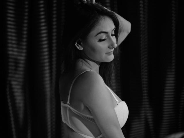 IrissHotX - сексуальная веб-камера в реальном времени - 14727858