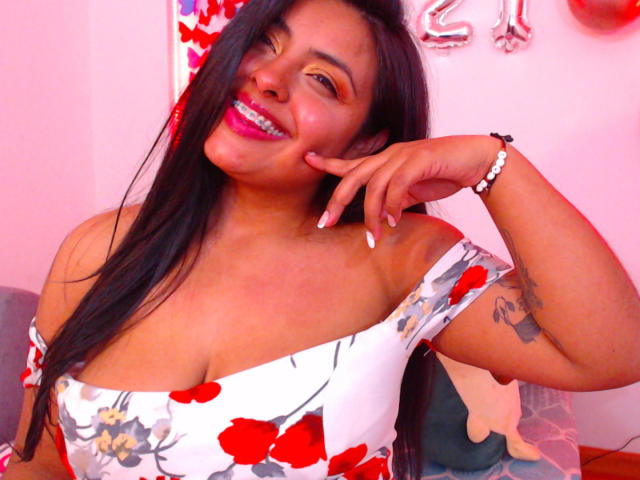 AngelaRoggers - Élő pornó és szexkamera - 14735202