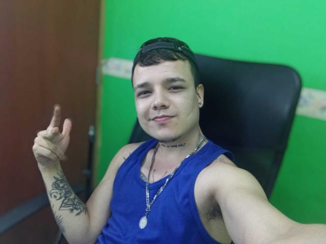 AlfonsoHal - Live sexe cam - 14739778