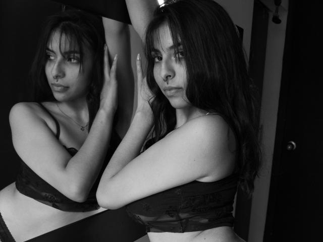 IrhinaSmith - Live porn &amp; sex cam - 14778458