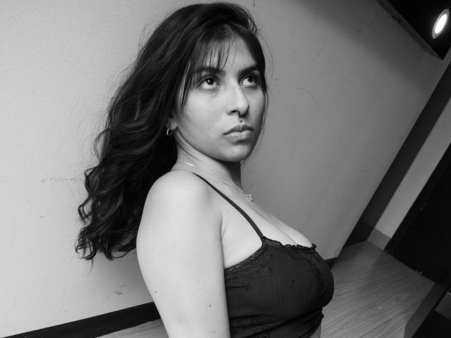 IrhinaSmith - Live sexe cam - 14778662