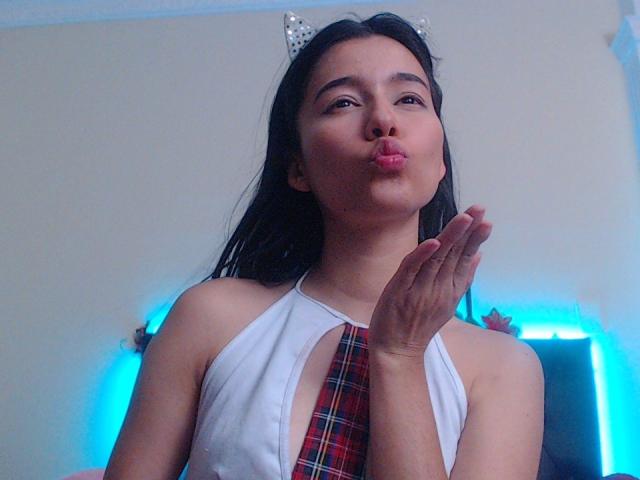 DeisyWest - Élő pornó és szexkamera - 14793430