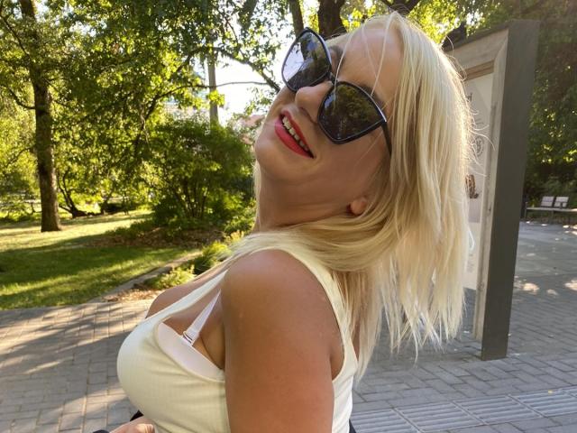 AdeleNancie - Live porn &amp; sex cam - 14797774