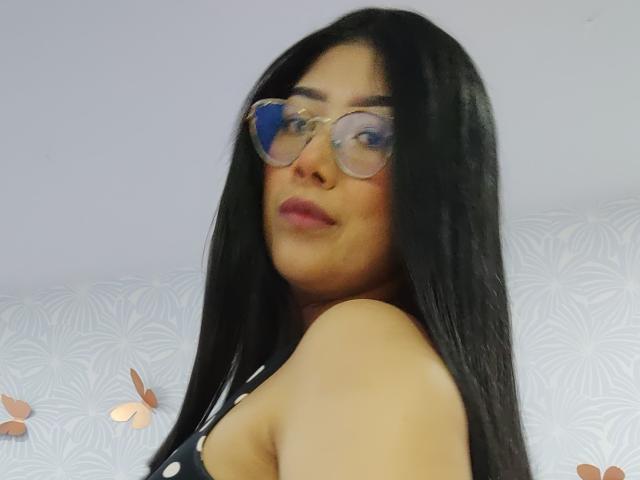 AlessaJames - Live sexe cam - 14799870