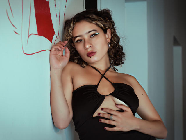 AlexiaBloom - Porno na żywo i seks kamera - 14800030