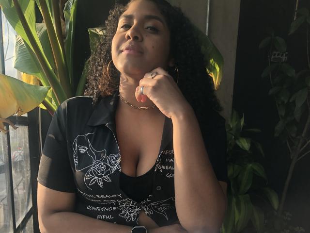 HalleThomson - Live Sex Cam - 14803910