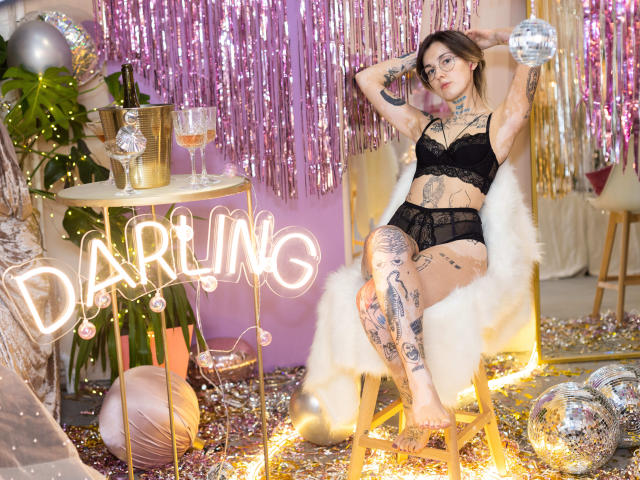 MaisyGilbert - Live sexe cam - 14803990