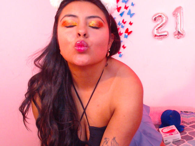 AngelaRoggers - Live porno og sexkamera - 14817378