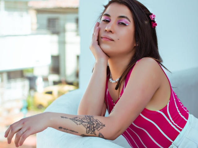 DeniseVarisov - Live sex cam - 14818814