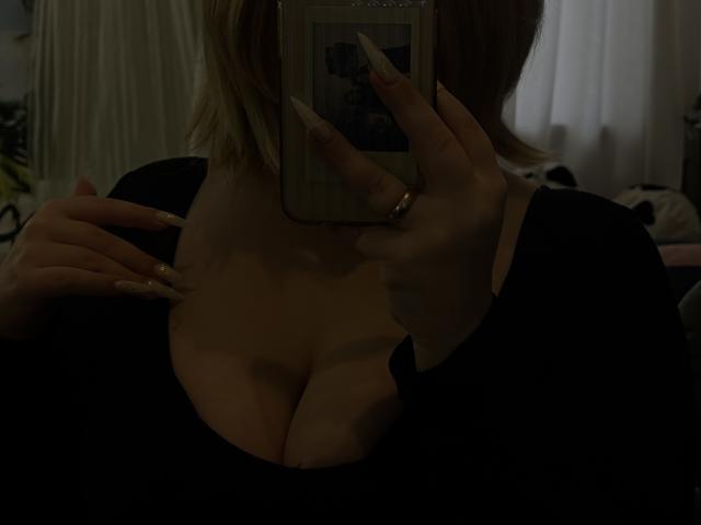 Polinka - Live Sex Cam - 14825378