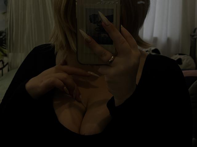 Polinka - פורנו בשידור חי ומצלמת סקס - 14825390