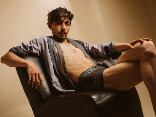 AlexandreLeSexe - Live sex cam - 14840574