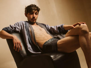 AlexandreLeSexe - Live sex cam - 14840614