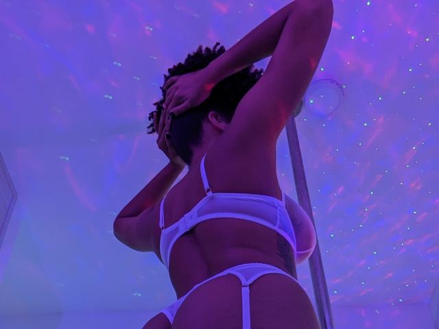 EvaCurlyX - Sexe cam en vivo - 14842998