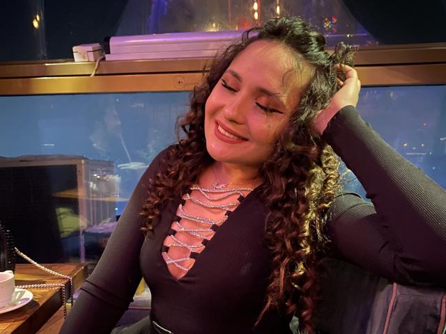 ChrissieErin - Live porn &amp; sex cam - 14843322