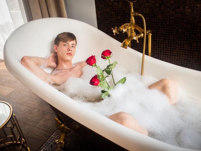 ErickDeen - сексуальная веб-камера в реальном времени - 14854670